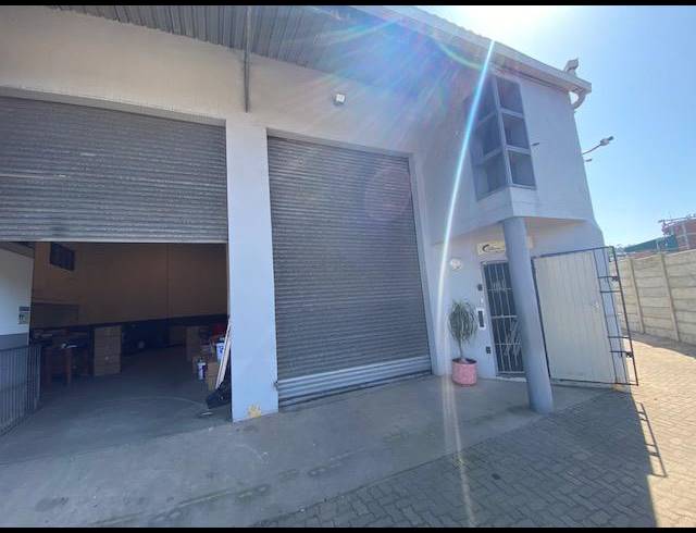 241M² WAREHOUSE TO LET IN SPRINGFIELD